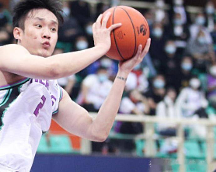 勇士完胜四川队,陶汉林刷新纪录 勇士完胜四川队,陶汉林刷新纪录